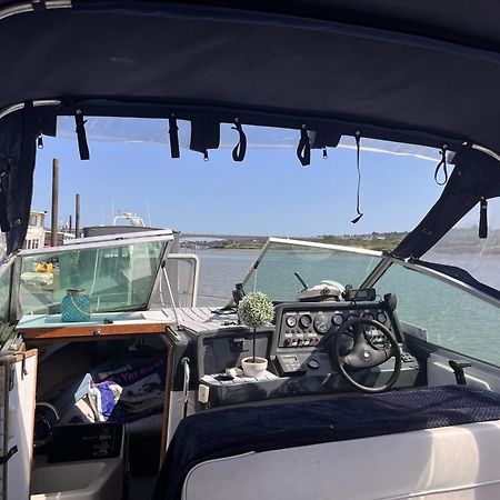 Готель Floatsyerboat Cuxton Екстер'єр фото